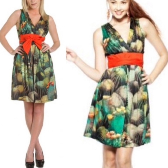 Eva Franco Venus Fly Trap Cactus Print Dress - Picture 13 of 14